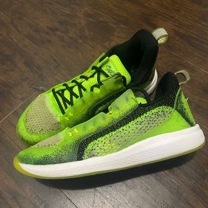 Bryce Harper 6 Turf Baseball Shoes — size 8.5